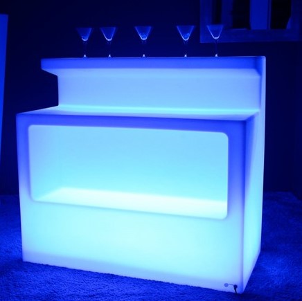 Comptoir de bar droit lumineux à LED.
